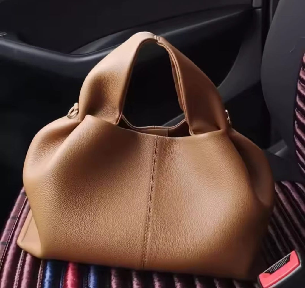 Retro and High-end Handbag