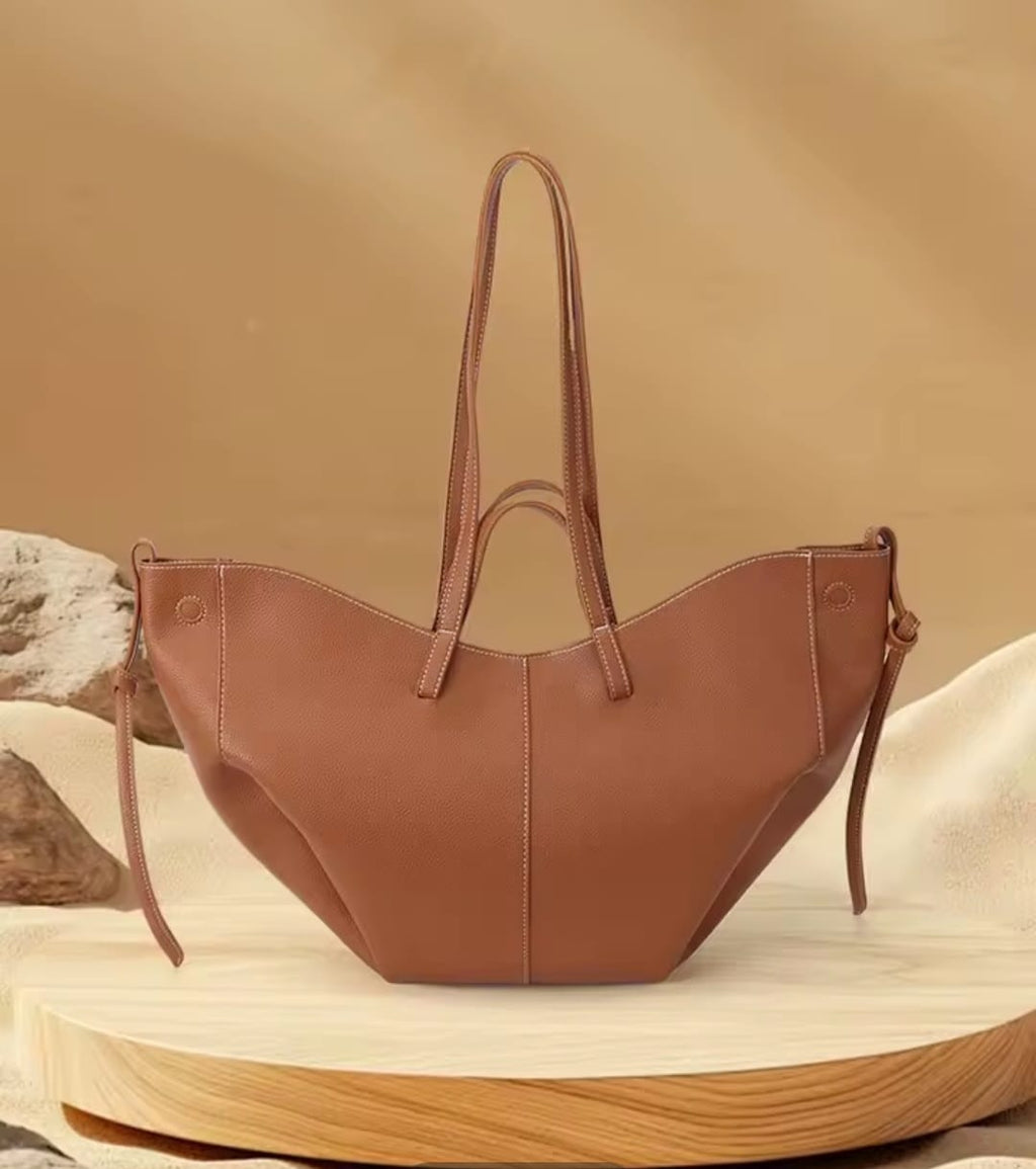 Retro Tote Bag for Women French Niche Design Handbag