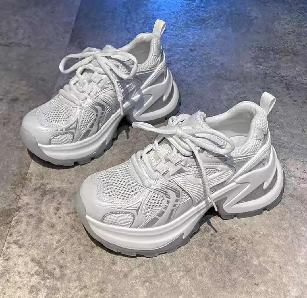 Athletic Woman Footwear