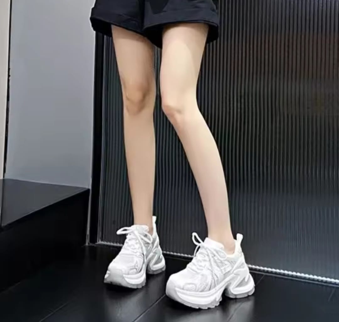 Athletic Woman Footwear