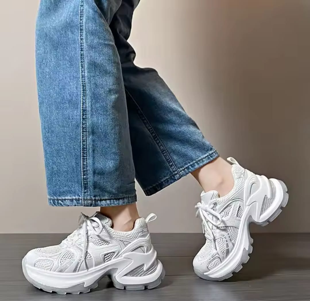 Athletic Woman Footwear