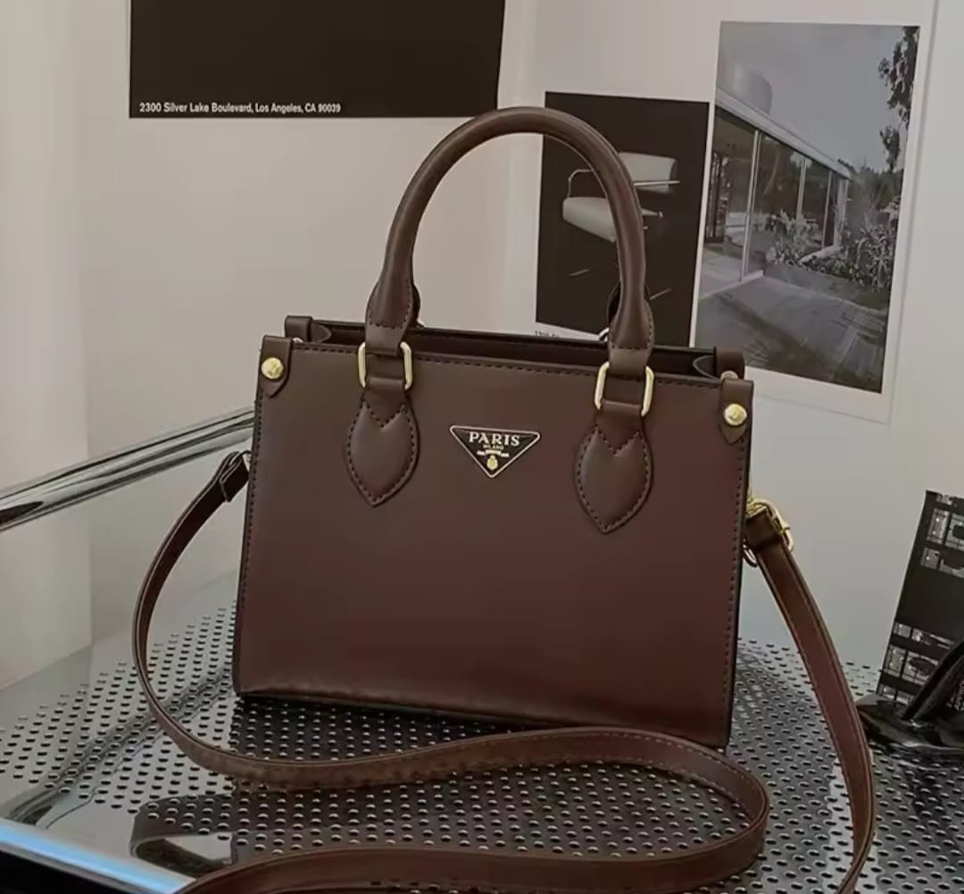 Elegant shoulder bag