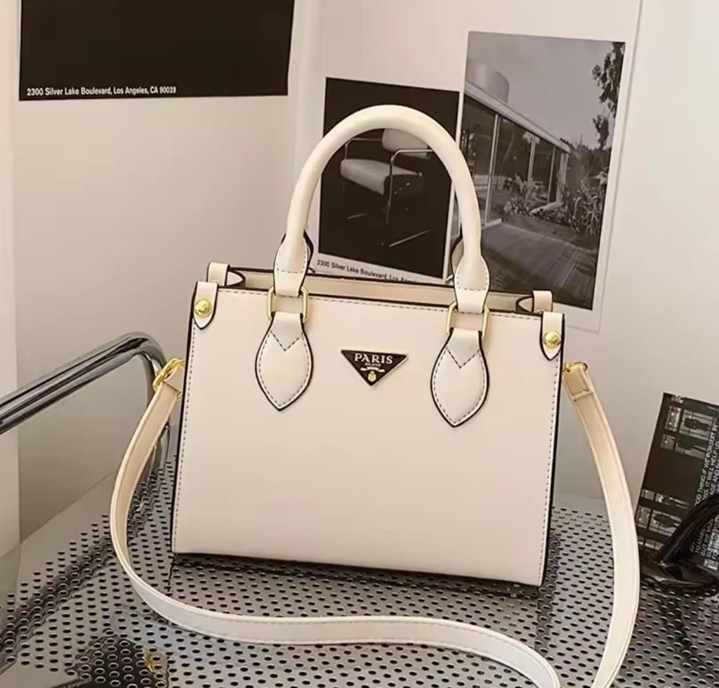 Elegant shoulder bag