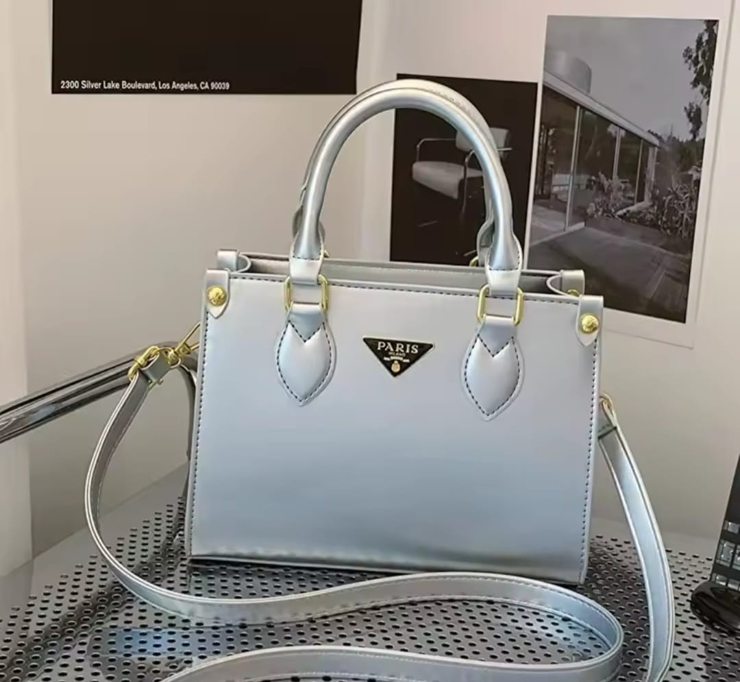 Elegant shoulder bag