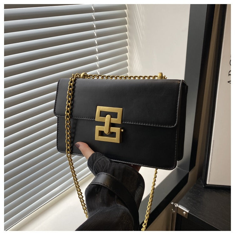 Chain Shoulder Bag
